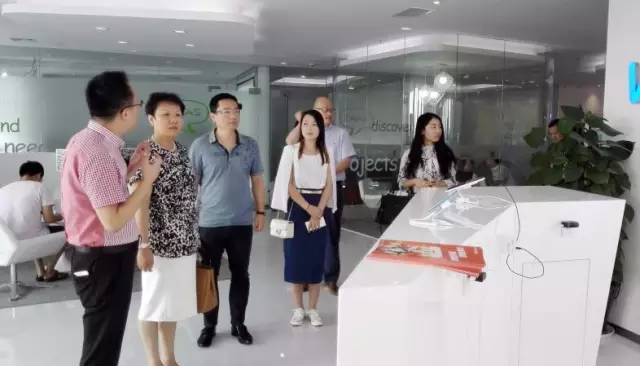 東方龍商務陪同寧波甬嘉恒業集團實地考察全球性跨境電商投資選址項目,推動雙方項目合作 東方龍商務陪同寧波甬嘉恒業集團實地考察全球性跨境電商投資選址項目,推動雙方項目合作