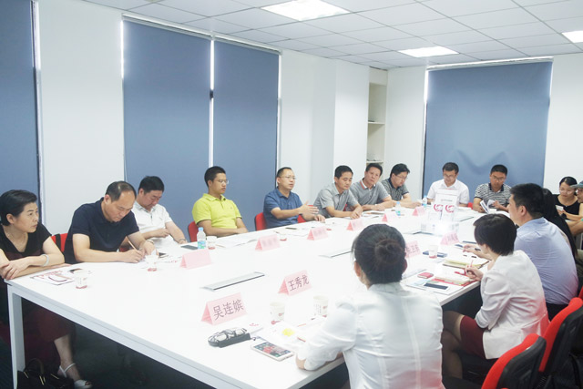 東方龍商務接待數(shù)十批湖南省市、縣政府考察團,全面交流委托招商引資合作 東方龍商務接待數(shù)十批湖南省市、縣政府考察團,全面交流委托招商引資合作