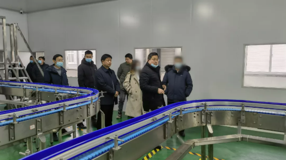 喜訊頻傳！僅14天，集團(tuán)助推河南某地方政府與品牌快消飲品擴(kuò)建投資選址項(xiàng)目方成功簽訂投資協(xié)議