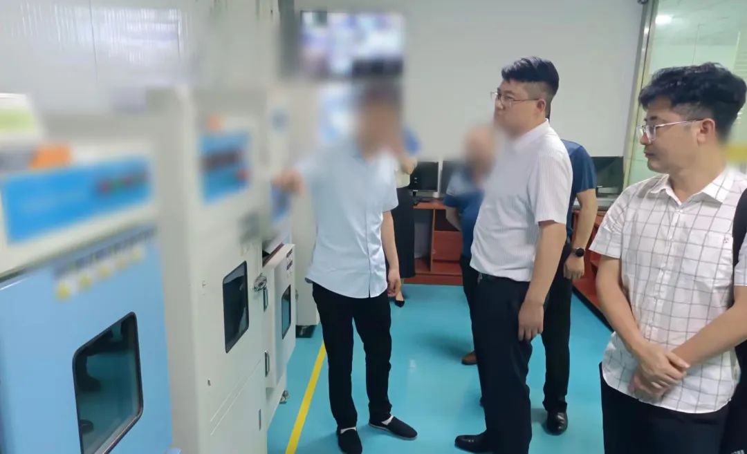 5月24日，集團(tuán)成功推動(dòng)高品質(zhì)聚合物電池投資選址項(xiàng)目對(duì)接湖南某地方政府