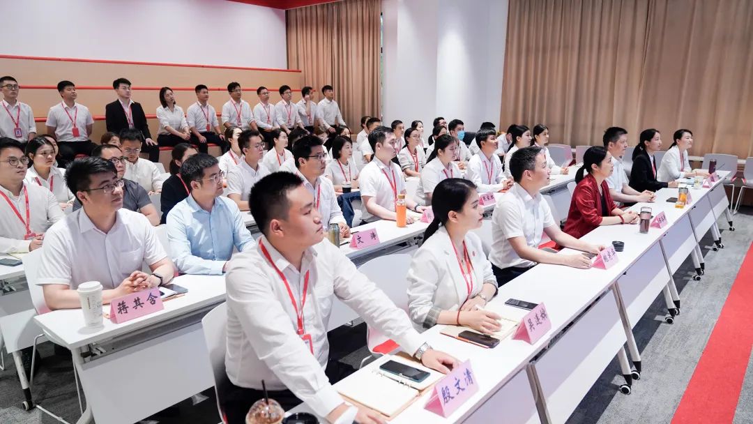 “服務戰高溫，開發創新高”——集團第三季度競賽全面打響！6月下旬，集團成功通過32個優質投資選址項目