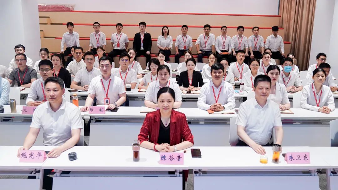 “服務戰高溫，開發創新高”——集團第三季度競賽全面打響！6月下旬，集團成功通過32個優質投資選址項目