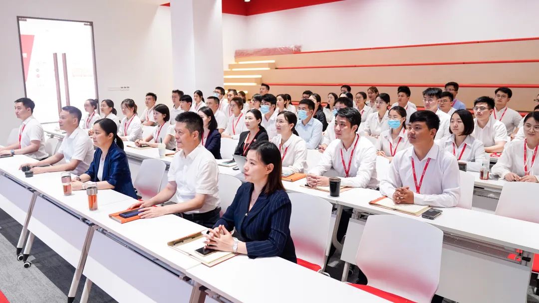 用成績“說話”，讓項(xiàng)目“落地”！7月下旬，集團(tuán)成功通過29個(gè)優(yōu)質(zhì)投資選址項(xiàng)目