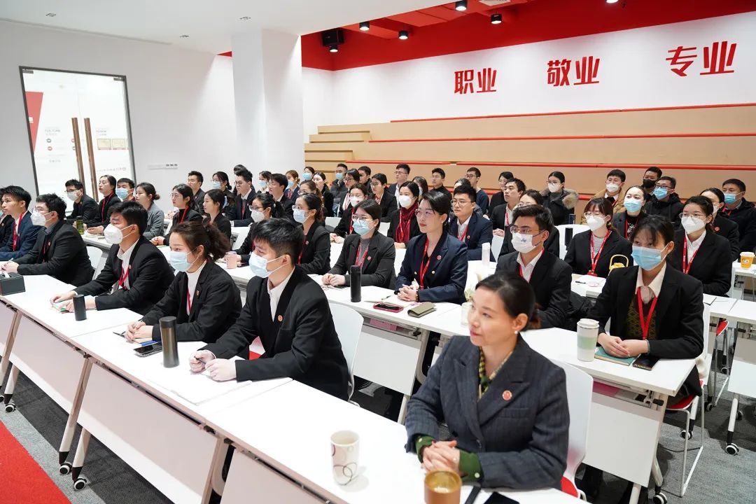 東方龍商務(wù)新年第一場招商培訓(xùn)！收心歸位謀開局，凝心聚力再出發(fā)！
