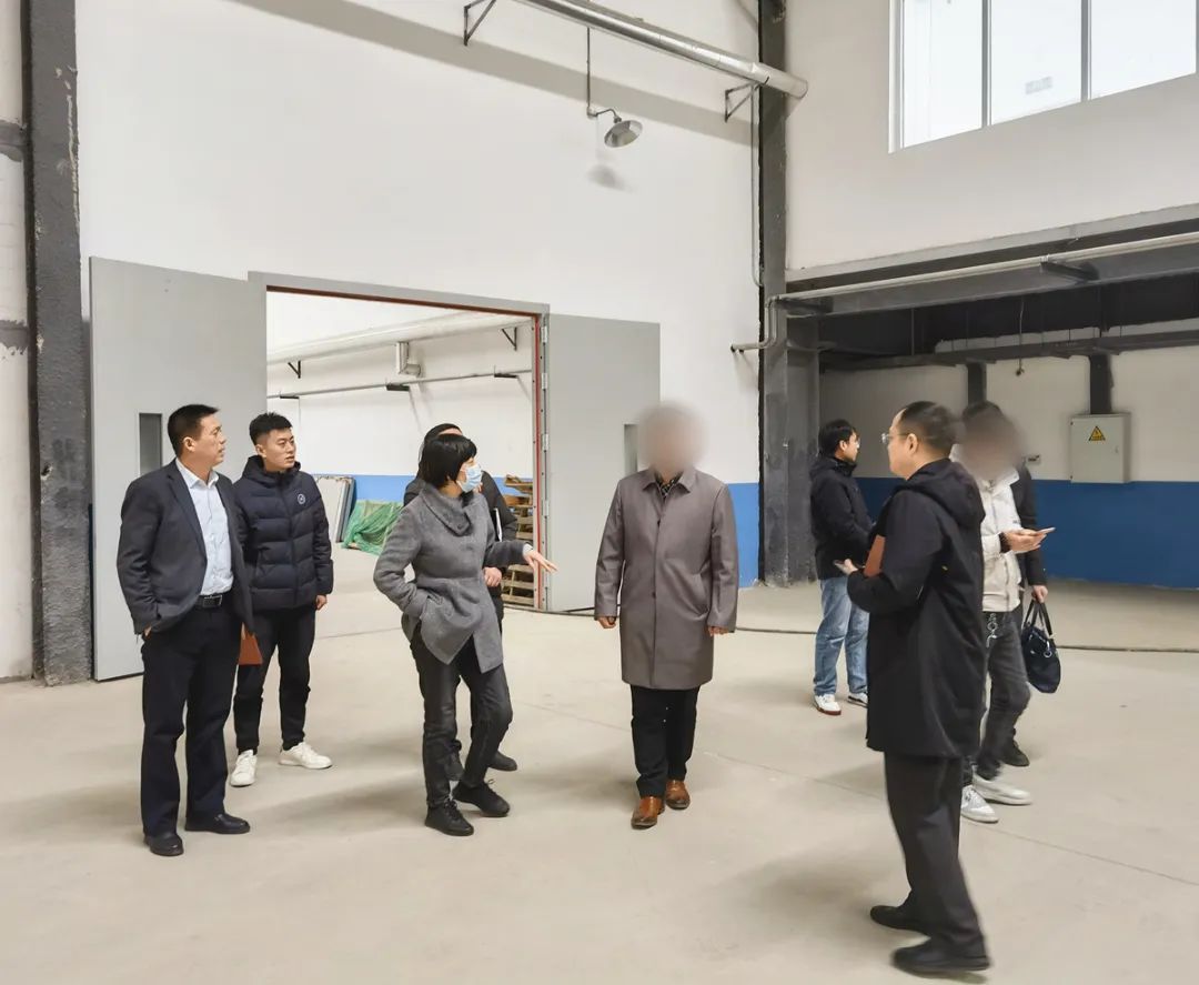 高新技術企業，知名品牌供貨商，產品暢銷全球！山東某地方政府與高檔婚紗禮服布料擴建投資選址項目方成功簽訂投資協議