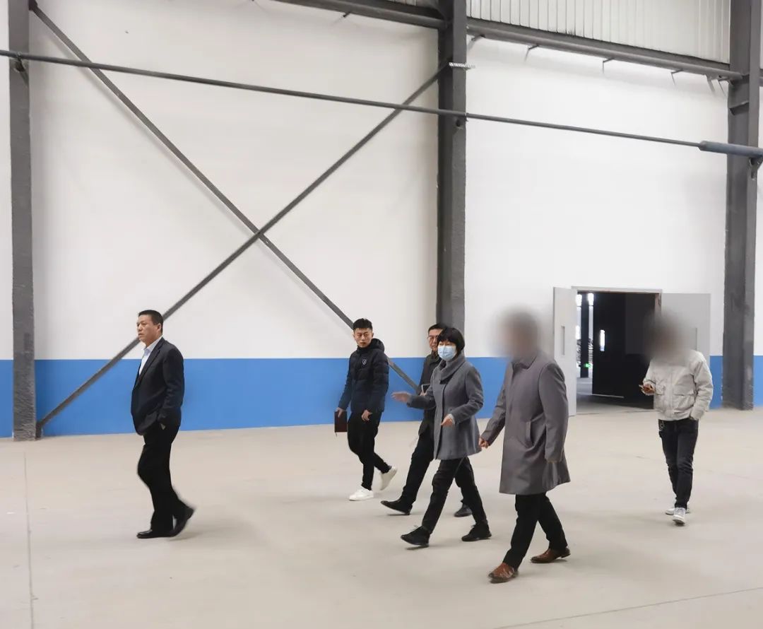 高新技術企業，知名品牌供貨商，產品暢銷全球！山東某地方政府與高檔婚紗禮服布料擴建投資選址項目方成功簽訂投資協議
