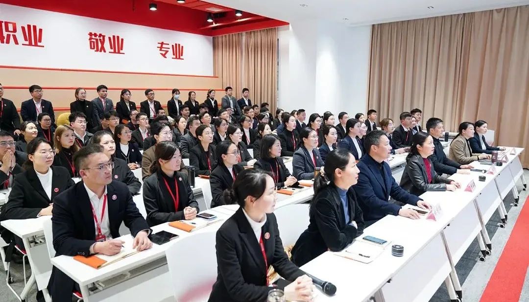 大項目“頂天立地”，精品項目“鋪天蓋地”！2月下旬，集團成功通過33個優(yōu)質(zhì)投資選址項目
