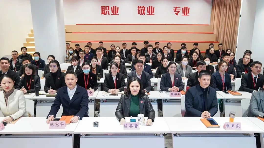 集中火力強(qiáng)開(kāi)發(fā)，凝心聚力攻落地！3月中旬，集團(tuán)26個(gè)優(yōu)質(zhì)投資選址項(xiàng)目通過(guò)評(píng)估