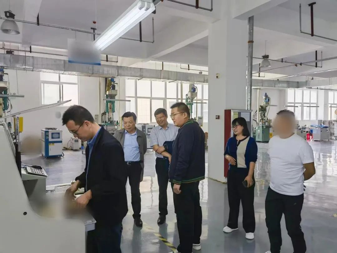 投資額5億，產(chǎn)品暢銷歐洲、北美和東南亞市場！LED顯示屏+光源產(chǎn)品生產(chǎn)擴(kuò)建投資選址項(xiàng)目方實(shí)地考察河南某地方政府