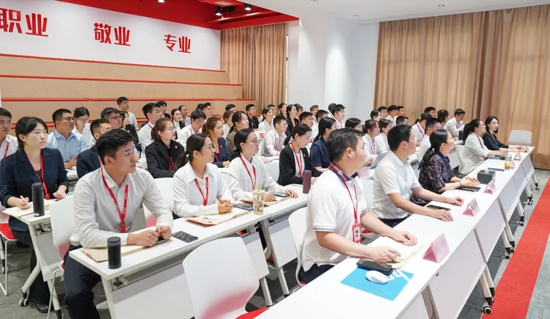 項目開發(fā)熱潮涌，千帆競發(fā)勢如虹！7月中旬，集團(tuán)共37個優(yōu)質(zhì)投資選址項目通過評估