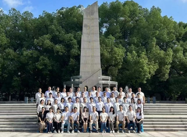 開(kāi)講啦！集團(tuán)董事長(zhǎng)/CEO陳谷音走進(jìn)上海交通大學(xué)講堂，為廣東海珠區(qū)石溪聯(lián)社考察團(tuán)做專(zhuān)業(yè)招商實(shí)戰(zhàn)培訓(xùn)