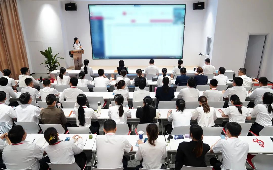 放大項(xiàng)目開發(fā)量，提振發(fā)展精氣神！9月上旬，集團(tuán)共34個(gè)優(yōu)質(zhì)投資選址項(xiàng)目通過評(píng)估
