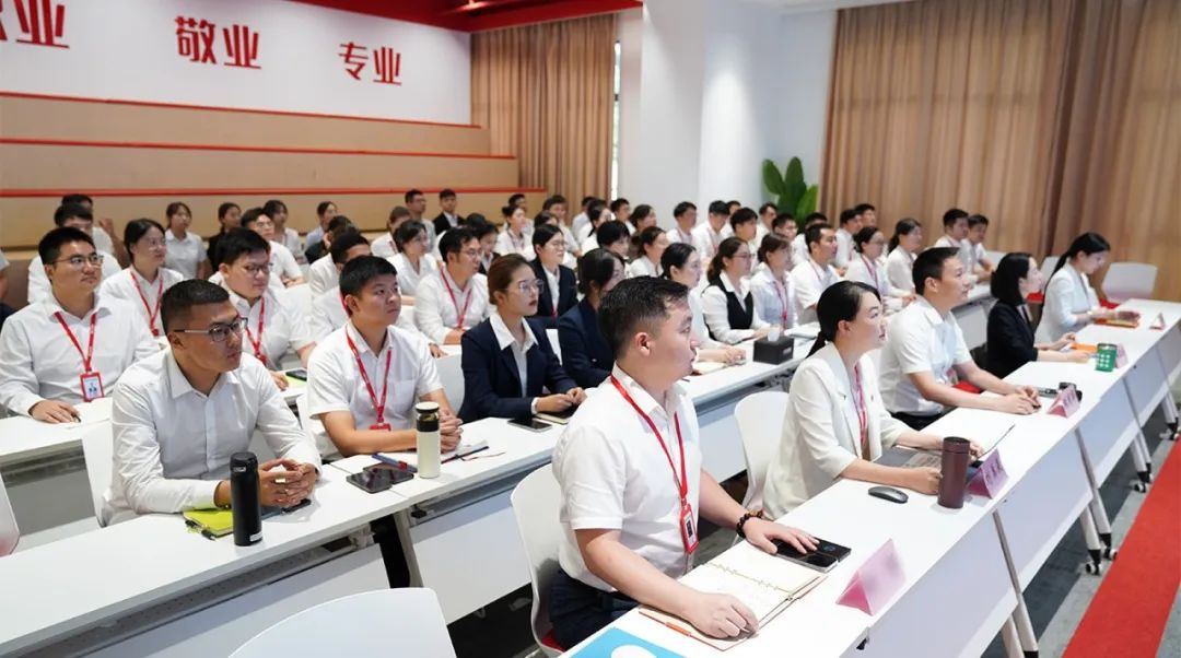 放大項(xiàng)目開發(fā)量，提振發(fā)展精氣神！9月上旬，集團(tuán)共34個(gè)優(yōu)質(zhì)投資選址項(xiàng)目通過評(píng)估
