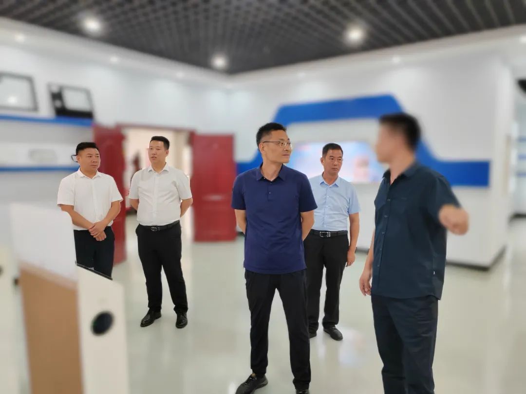 僅1個(gè)月！集團(tuán)推動(dòng)高品質(zhì)觸摸屏生產(chǎn)投資選址項(xiàng)目成功落戶湖北襄陽南漳縣