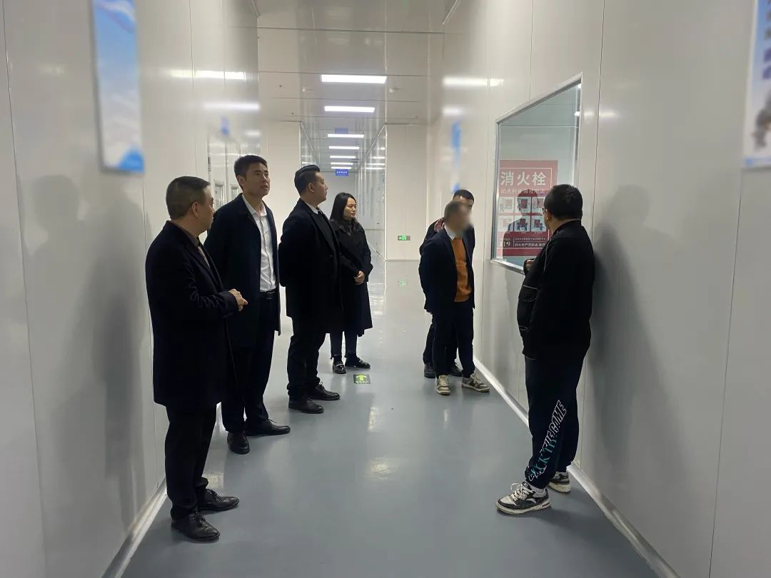 華為、蘋果等知名企業(yè)優(yōu)質(zhì)合作商！專精特新觸控顯示屏擴(kuò)建投資選址項(xiàng)目方反向考察四川某地方政府