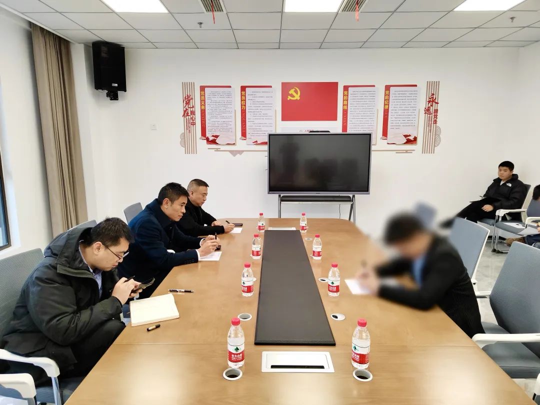 落地速度快，生產(chǎn)效益高！高端智能觸控屏生產(chǎn)投資選址項(xiàng)目方反向考察四川某地方政府