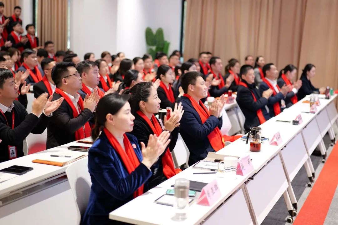 龍行龘龘，開(kāi)拓新程！東方龍商務(wù)集團(tuán)舉行成立10周年暨2023年度總結(jié)表彰大會(huì)