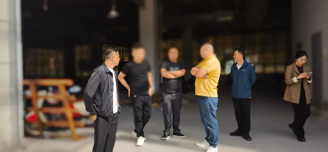 研發(fā)實(shí)力雄厚，客戶群體穩(wěn)定！高規(guī)格背光源生產(chǎn)擴(kuò)建投資選址項(xiàng)目方反向考察四川某地方政府