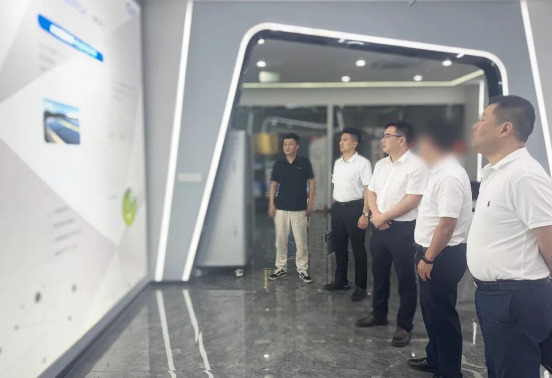 客戶遍布全球，年訂單增速快！重慶某地方政府實地對接行業(yè)龍頭水處理劑生產(chǎn)擴(kuò)建投資選址項目