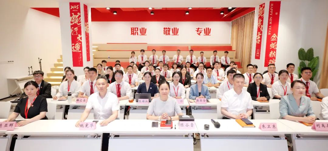 一攻二拼三練，上半年項(xiàng)目評(píng)估圓滿收官！6月下旬，集團(tuán)共35個(gè)優(yōu)質(zhì)投資選址項(xiàng)目通過(guò)評(píng)估
